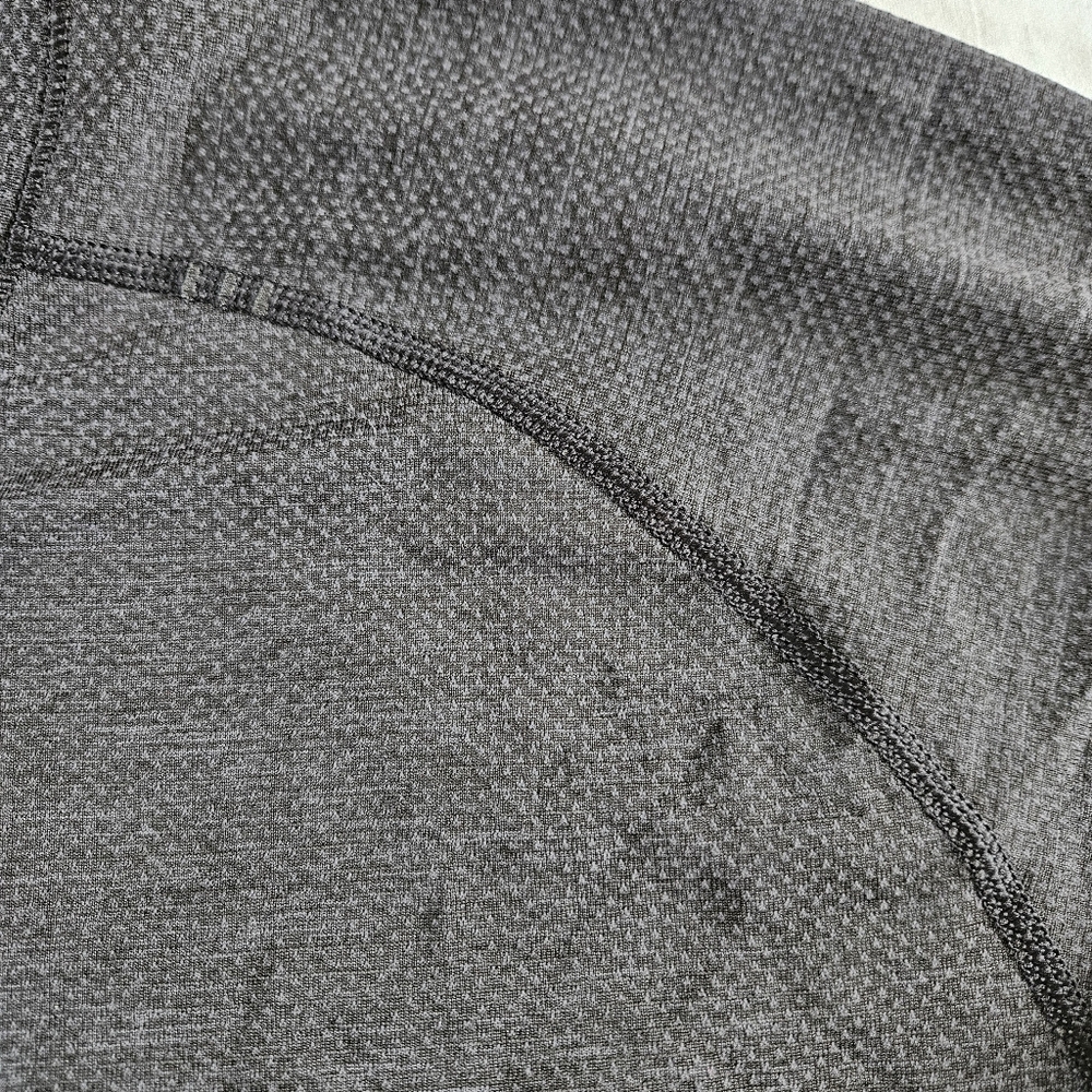 Lululemon Metal Vent Tech Long Sleeve 2.0 DCO/BLK Grey Black Men's Size XXLarge - Picture 2 of 7